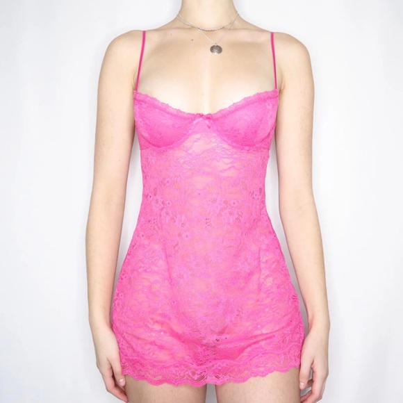 NWT Victoria’s Secret x 2000s Hot Pink Lace Chemise - Picture 2 of 15